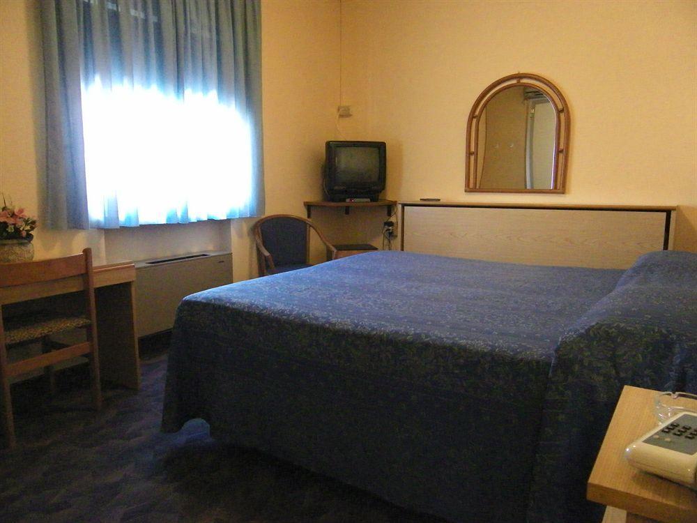 Hotel Astoria Altopascio Exterior photo