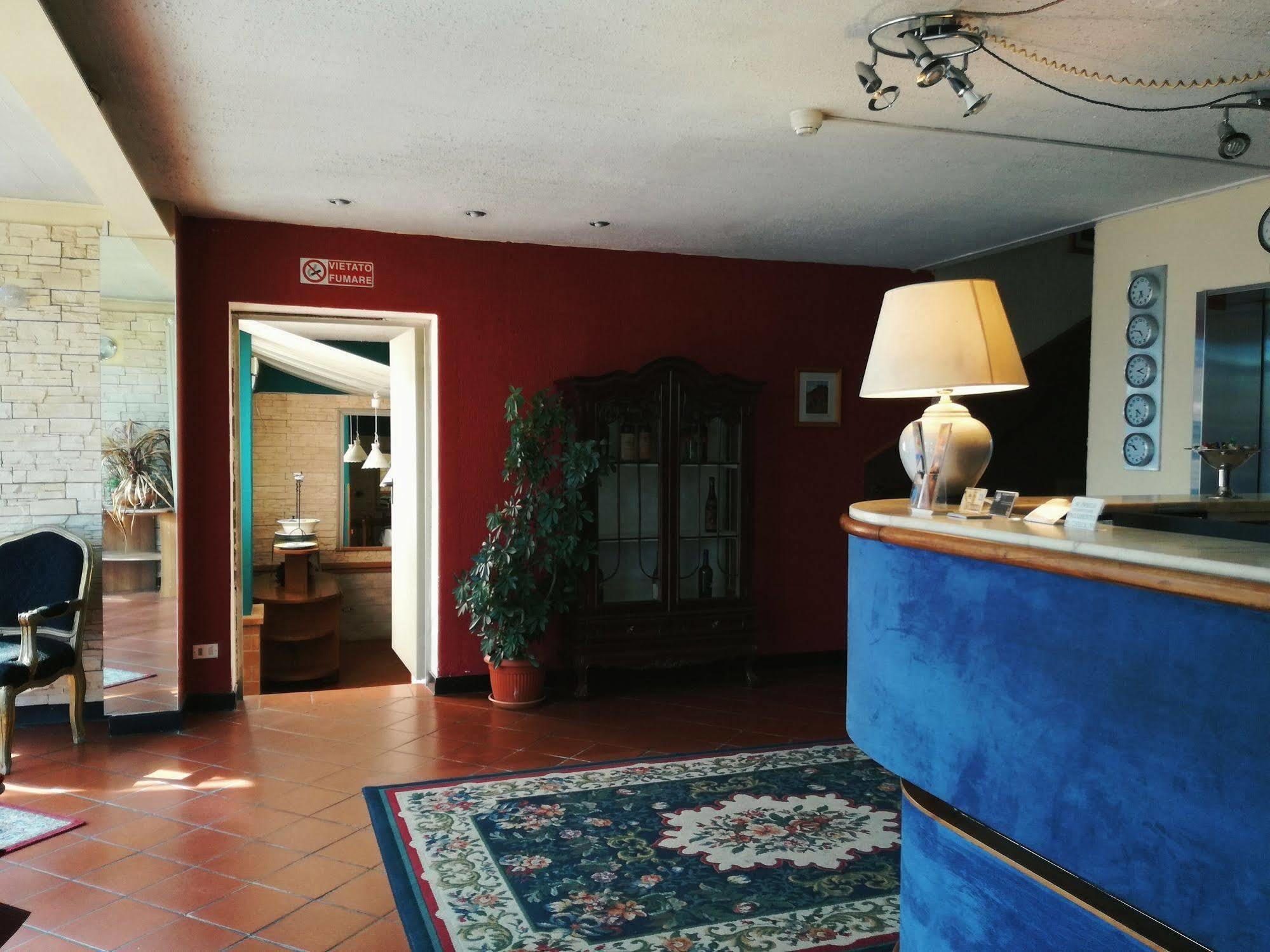 Hotel Astoria Altopascio Exterior photo